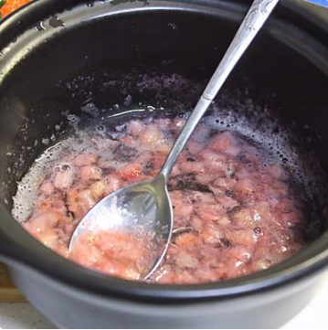 桃心草莓蛋糕，滿滿的草莓香氣，漂亮又美味